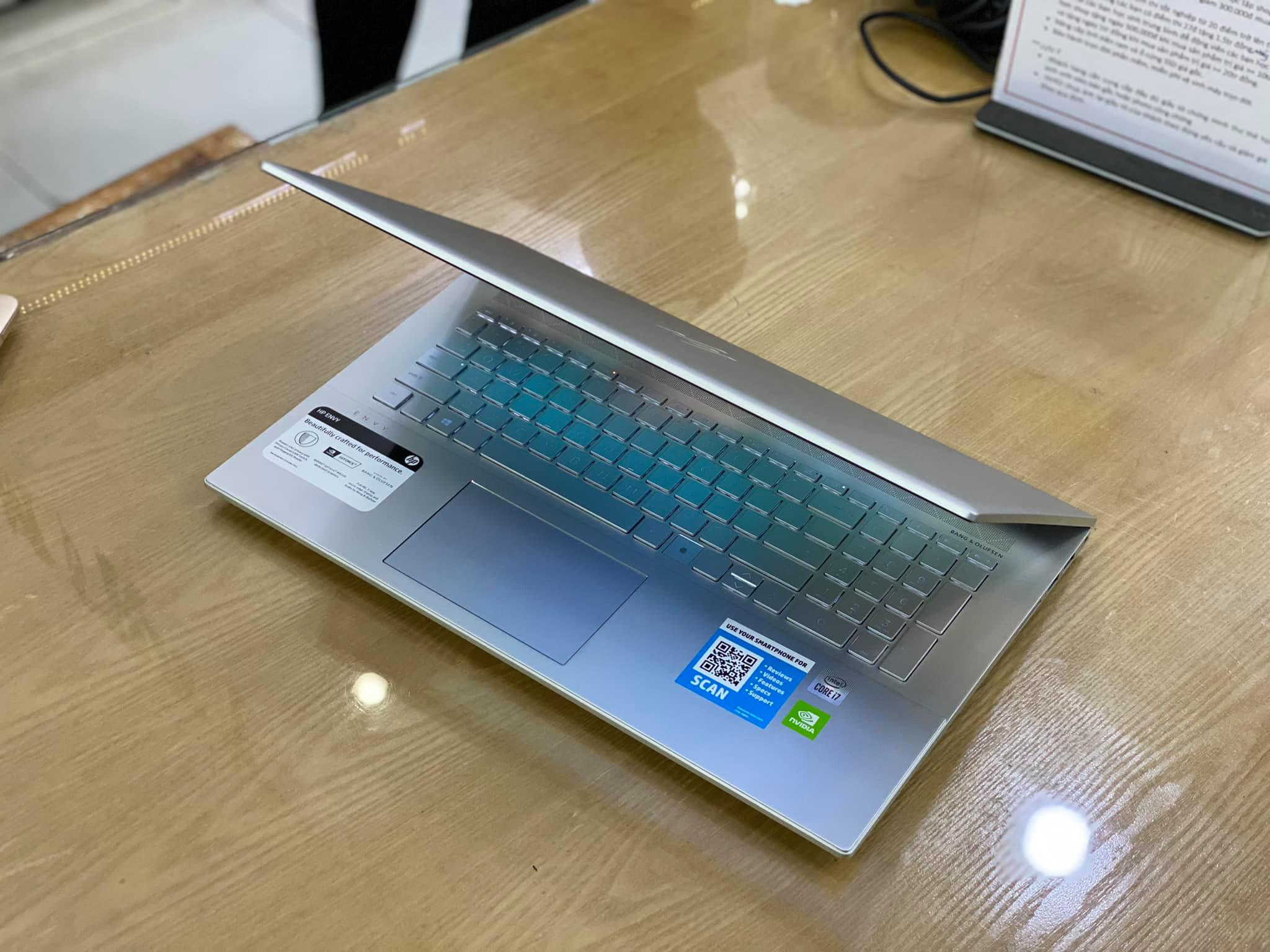 Laptop HP Envy 17M-CG0013DX-5.jpg
